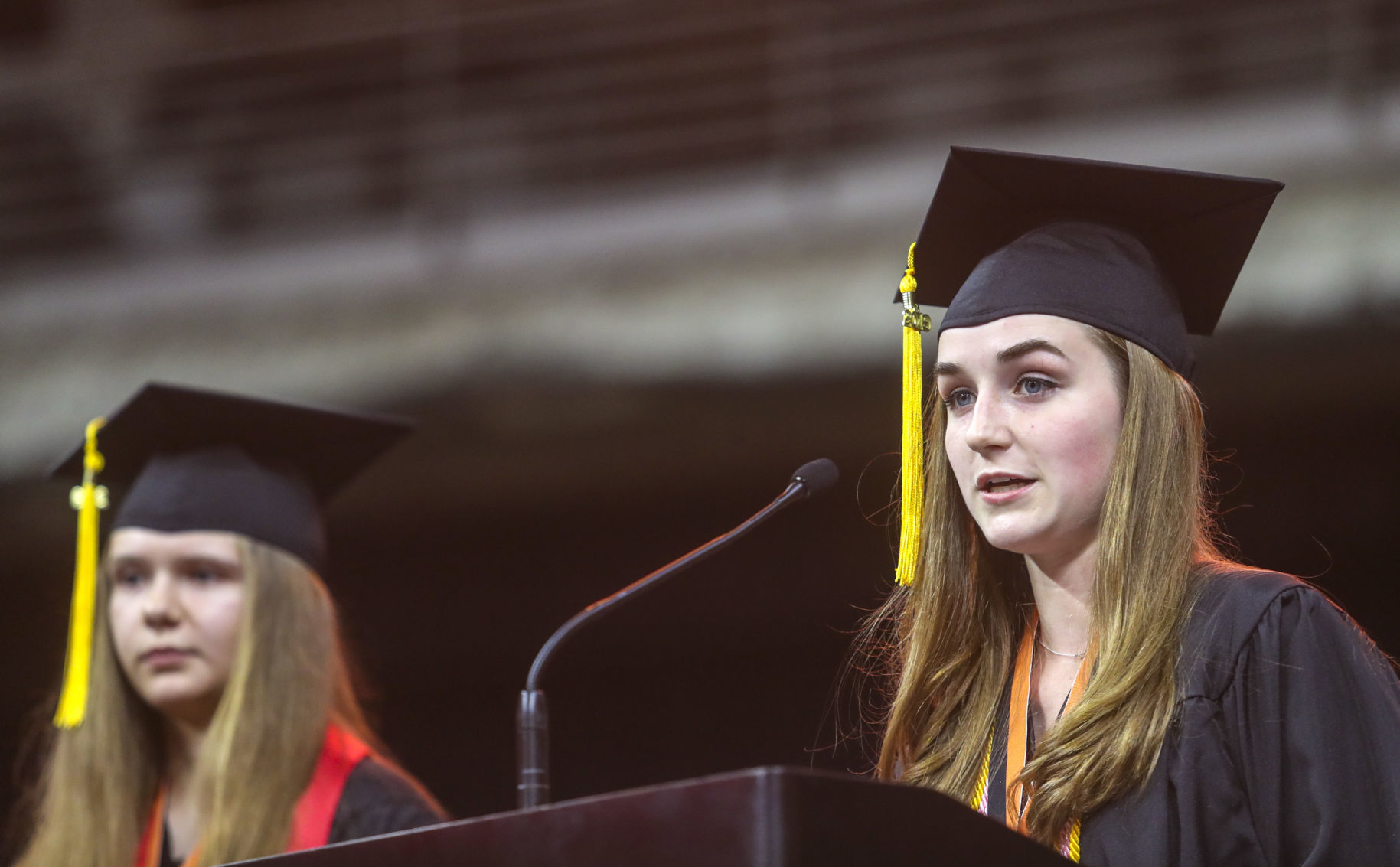 060219-mda-nws-uthsgrad-027